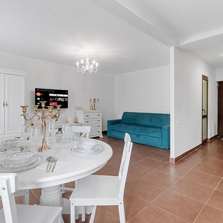 Piperaki Studio Vitan Bukares Bagian luar foto